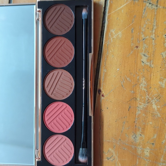 Dose of colour sassy Sienna's pallete - Picture 3 of 3